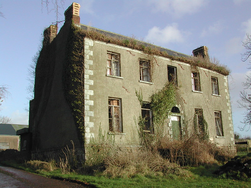 File:Donagh House.jpg